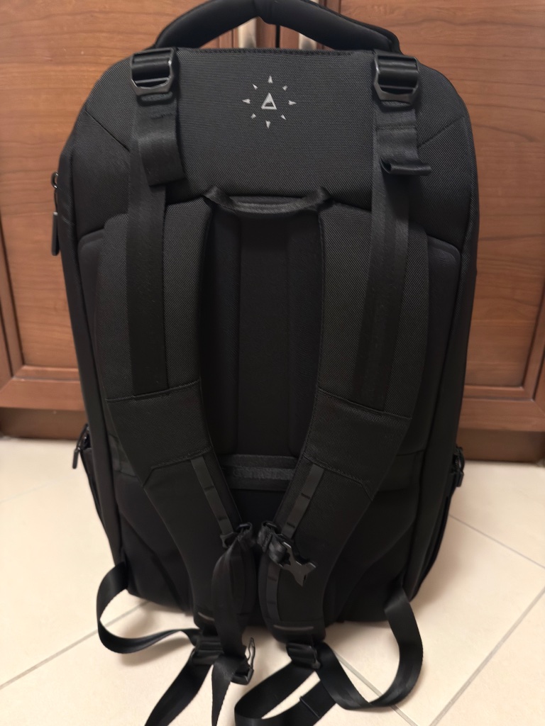 Nomatic Navigator Travel Backpack 32l — image 3 of 6